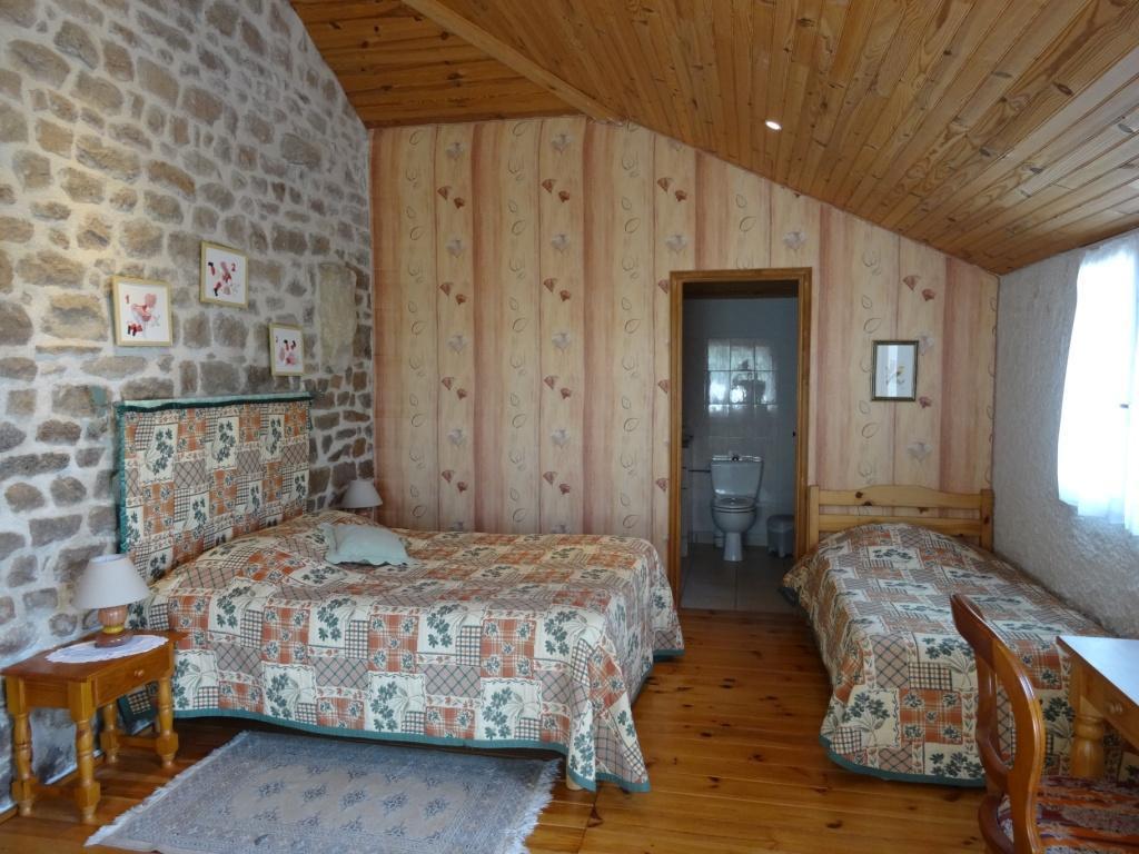 La Clef Des Champs Bed and Breakfast La Roche-en-Brenil Habitación foto