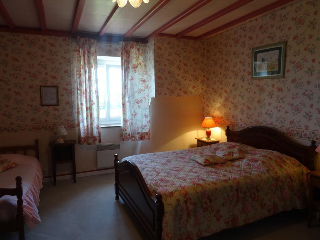 La Clef Des Champs Bed and Breakfast La Roche-en-Brenil Habitación foto